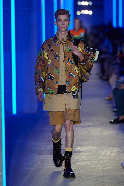 prada menswear show shanghai|PRADA SPRING/SUMMER 2020 MENSWEAR FASHION SHOW .